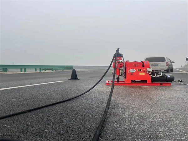 延津马路路基路面开裂下沉注浆加固灌浆